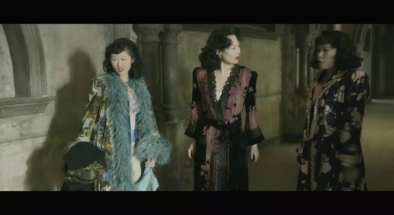 2011战争片《金陵十三钗》2900字，9分钟剧情解说稿-第4张图片