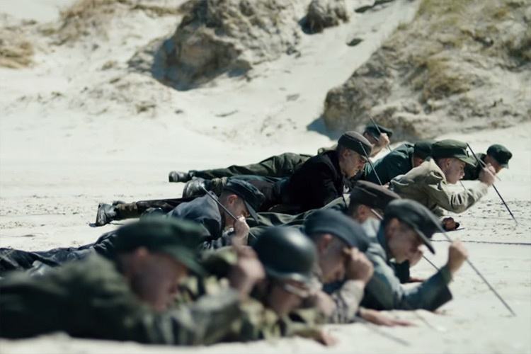 2015历史剧情片《地雷区》2500字，7分钟视频解说稿